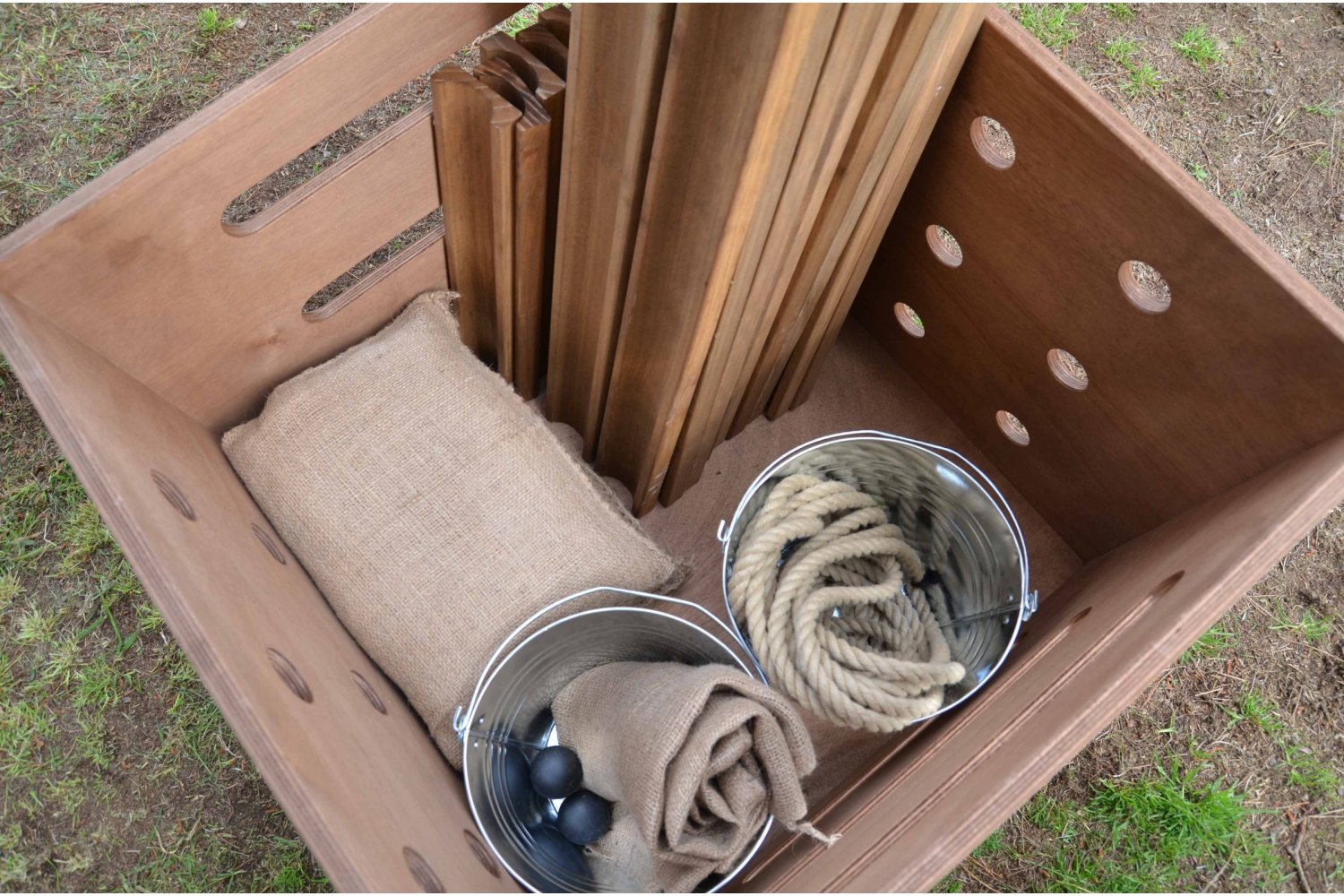 Storage bin